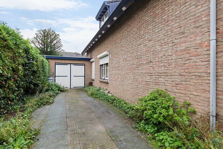 Bekijk foto 58 van Vinkenissestraat 17