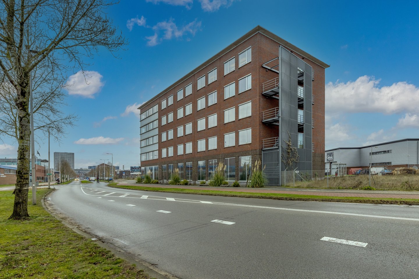 Bekijk foto 3 van Westervoortsedijk 50