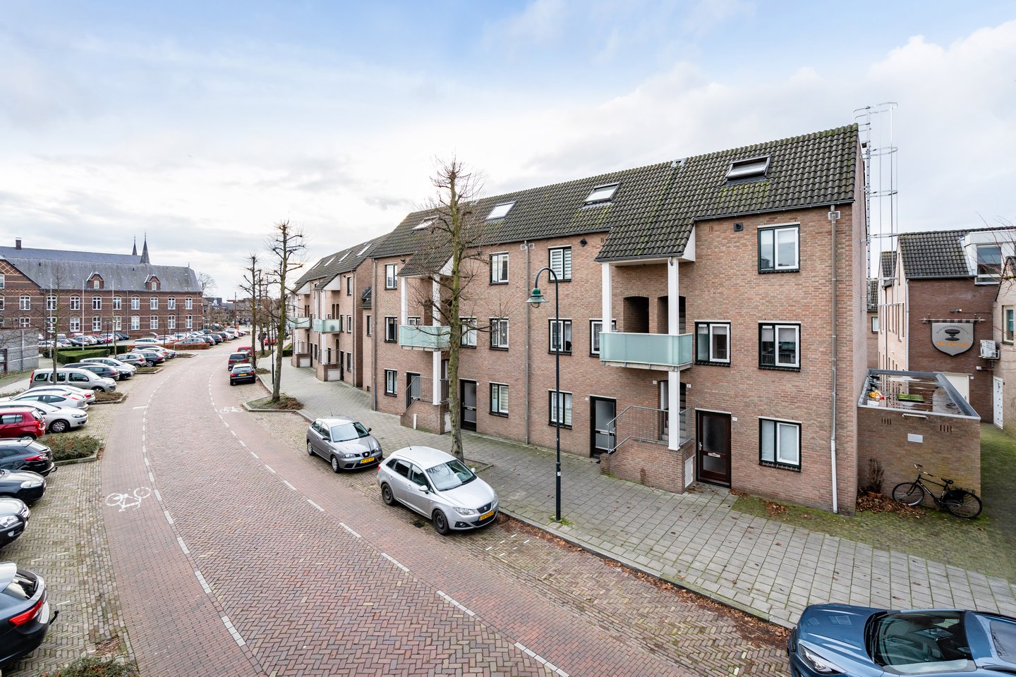 Bekijk foto 1 van Kapelstraat 111