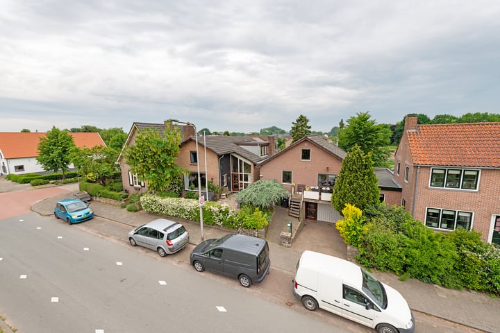 Dorpsstraat 30