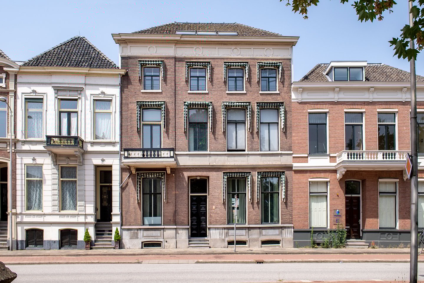 Bekijk foto 1 van Nieuwstad 79