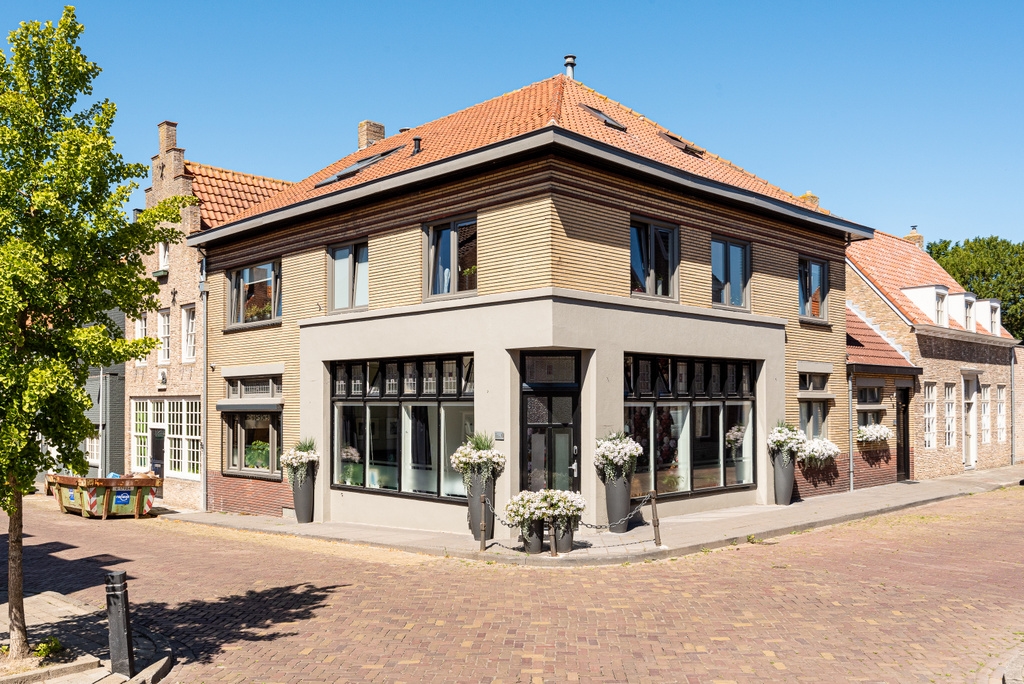 Bekijk foto 1 van Nassaustraat 18 *