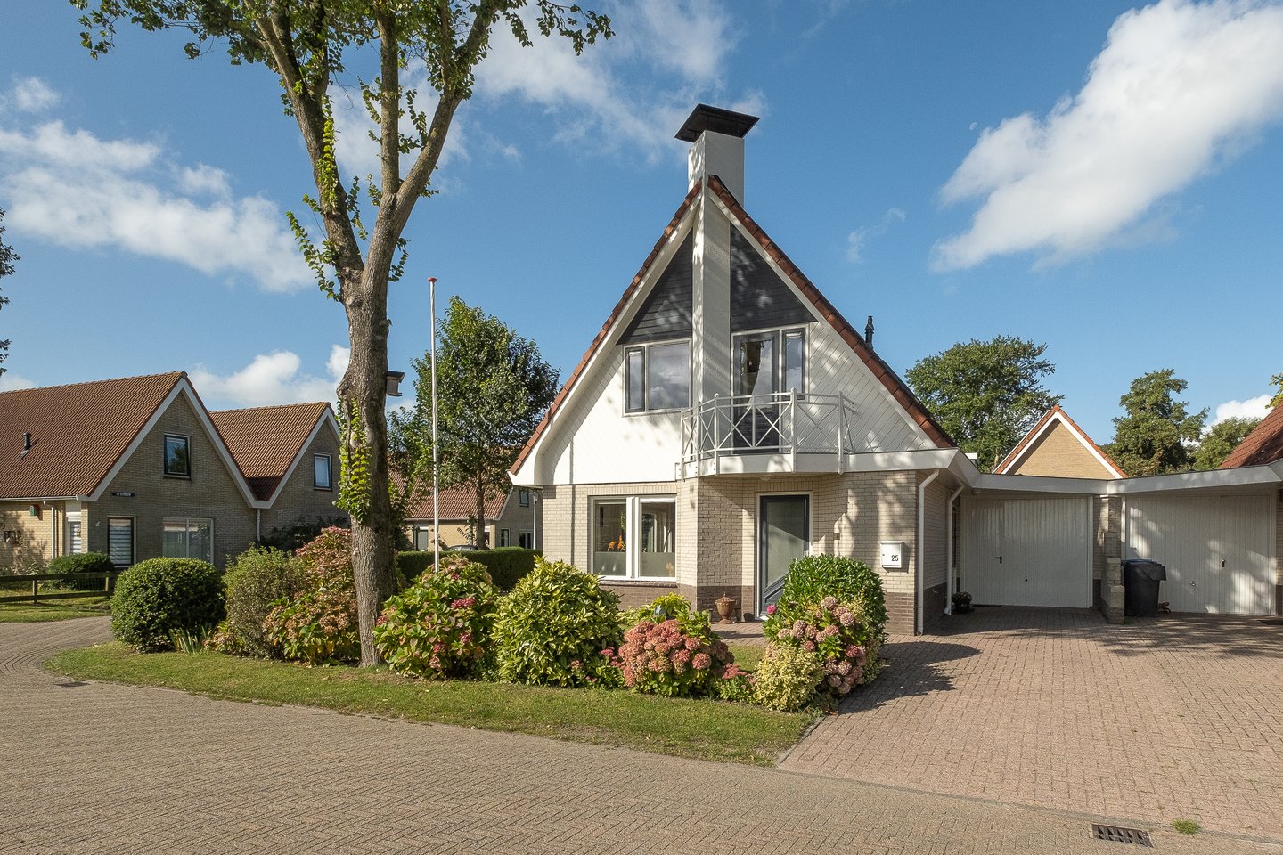 Bekijk foto 1 van De Stringen 25