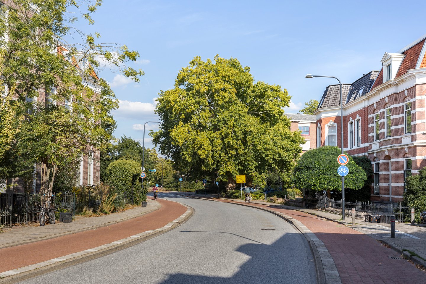 Bekijk foto 2 van Burg. Dijckmeesterweg 12 a