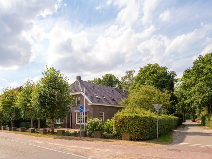 Photo 2 of Hoofdstraat 14