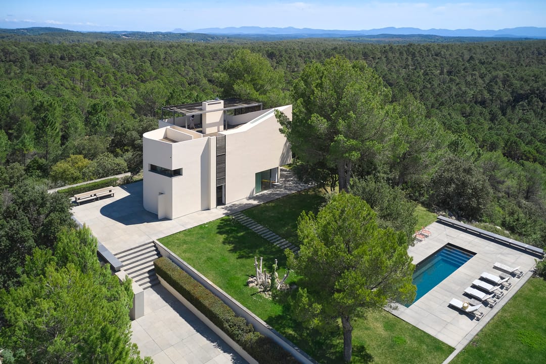 Foto 1 van Tourtour haut var