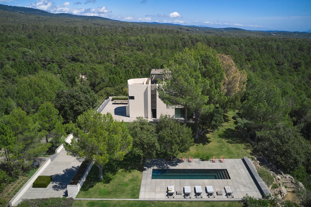 Foto 2 van Tourtour haut var