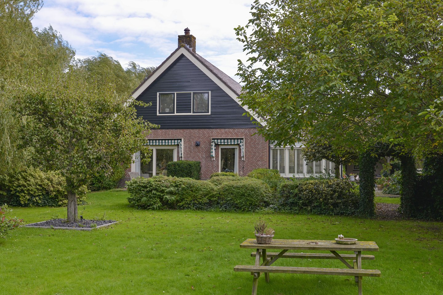 Bekijk foto 2 van Debbemeerweg 33 -39