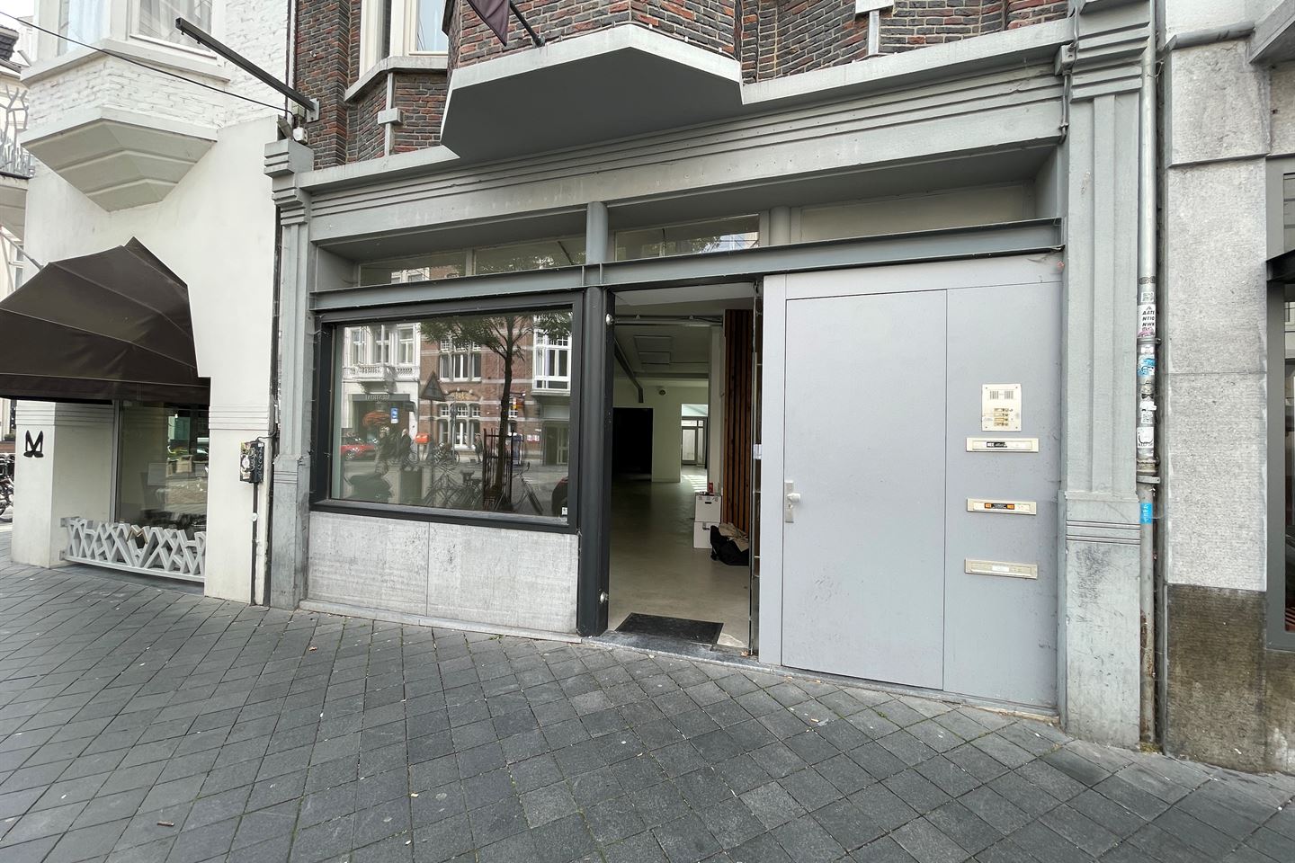 Bekijk foto 2 van Wycker Brugstraat 3