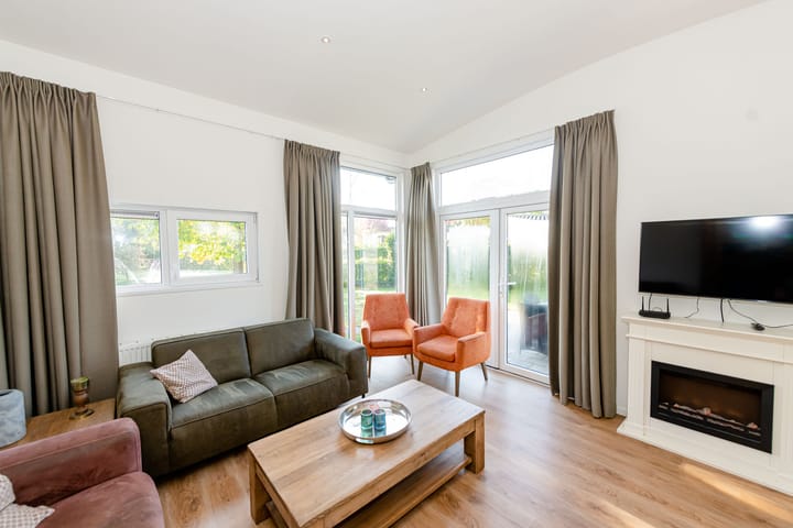 Foto 16 van Akerstraat 153-125