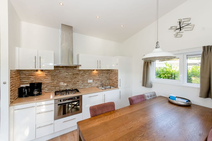 Foto 18 van Akerstraat 153-125