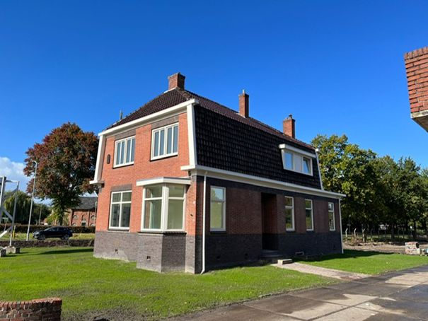 Bekijk foto 2 van Nassaustraat 105