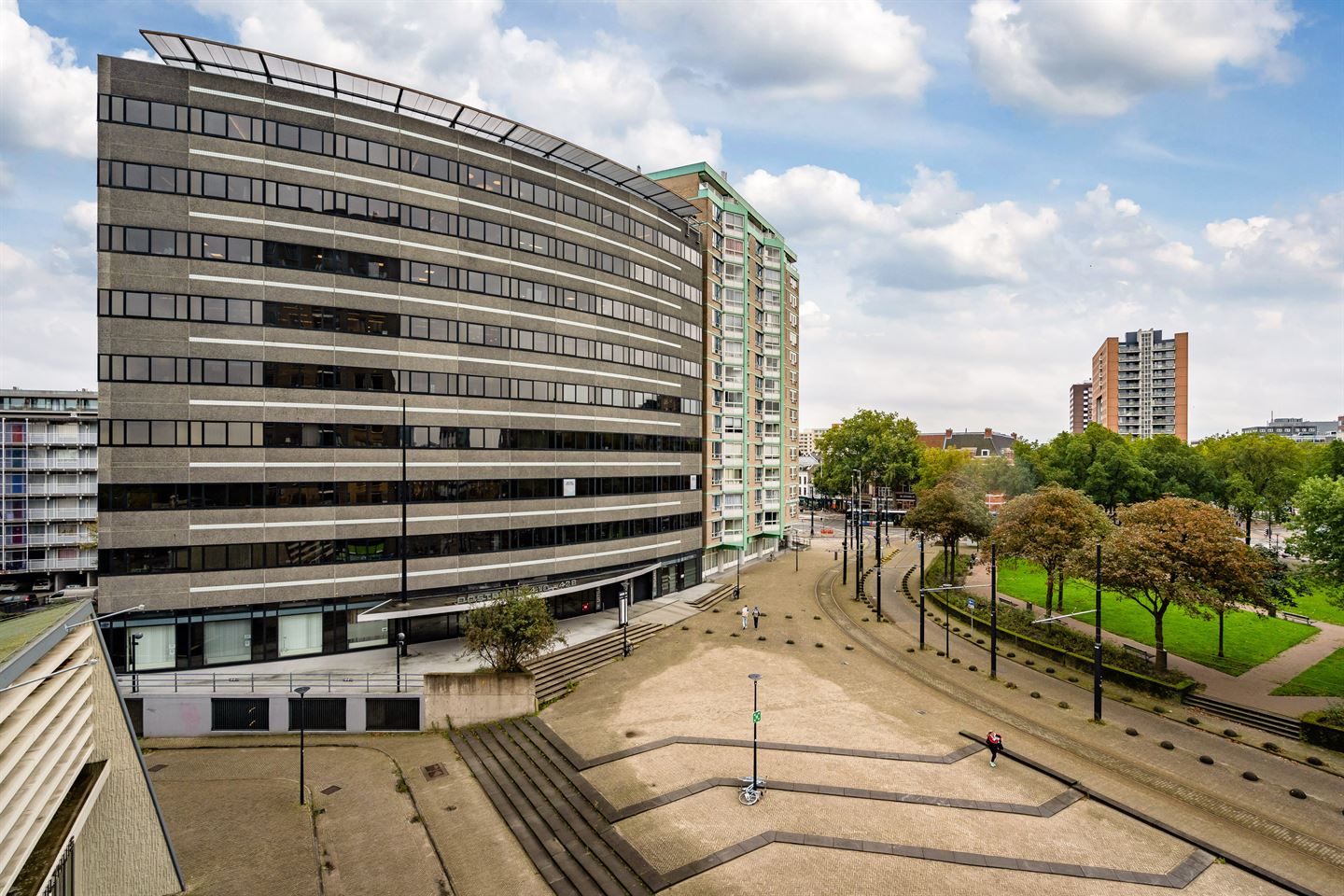 Bekijk foto 1 van Oostplein 410