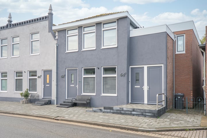 Bekijk foto 1 van Harlingerstraat 64-A