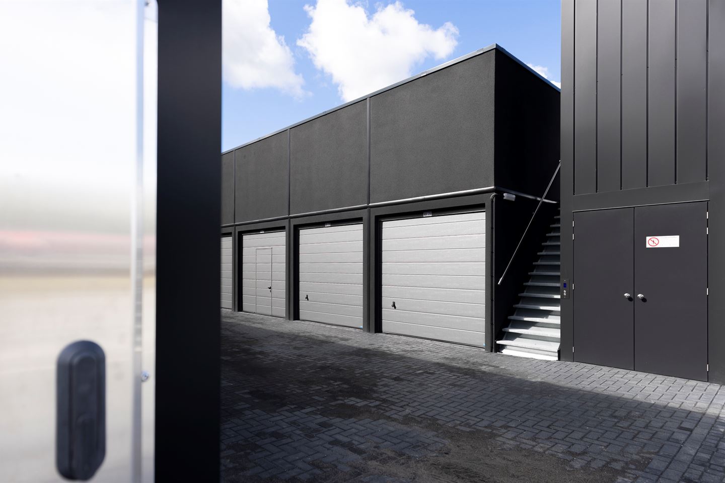 View photo 4 of Garagepark Venlo