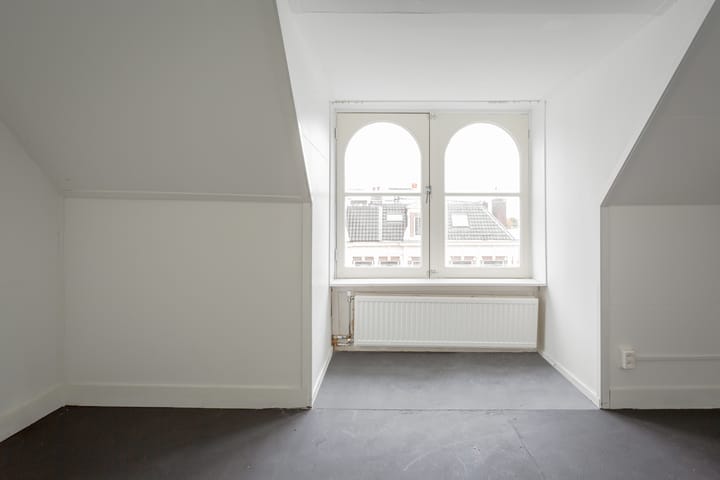 Photo 20 of Wilhelminastraat 42