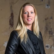 I. van der Heijden - Secretaresse
