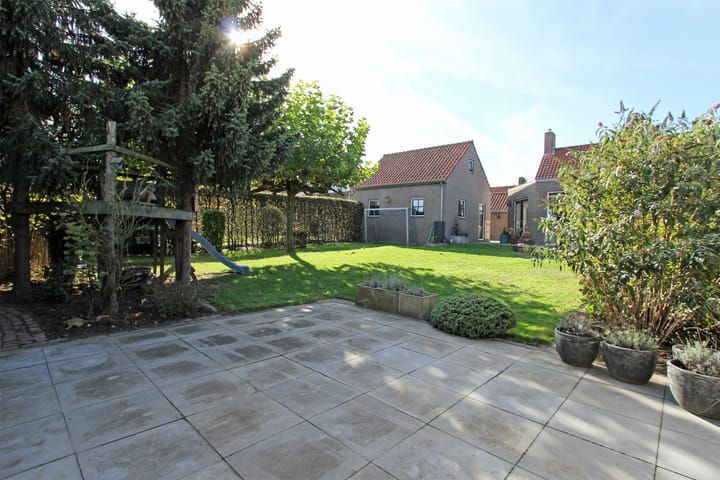 Photo 8 of Frieselaan 3