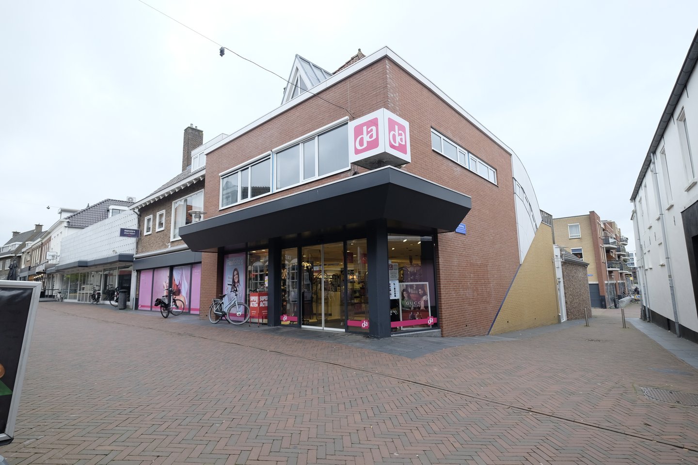 Bekijk foto 1 van Voorstraat 23