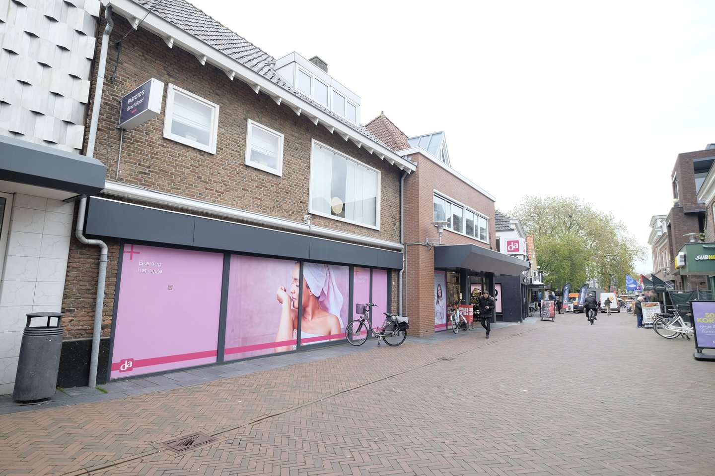 Bekijk foto 2 van Voorstraat 23