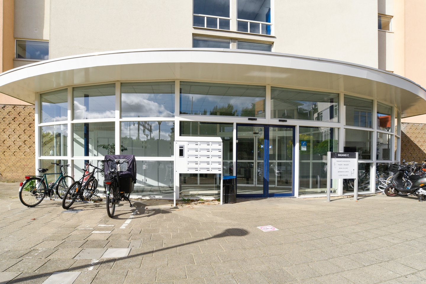 Bekijk foto 3 van Zijlweg 148 -C