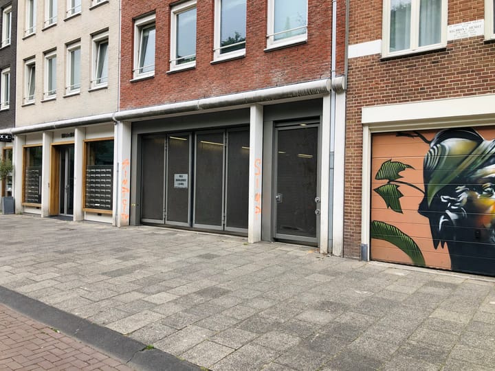 Photo 6 of Valkenburgerstraat