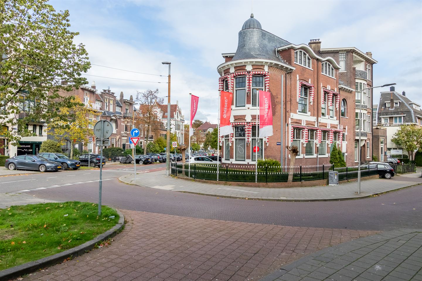 Bekijk foto 1 van Cronjéstraat 2