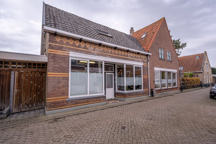 Bekijk foto 2 van Nieuwstraat 9