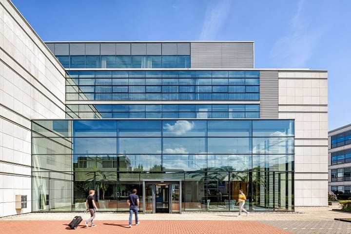 Polarisavenue 130, Hoofddorp