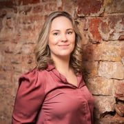Dominique Oostbeek-Sleurink - Commercieel medewerker
