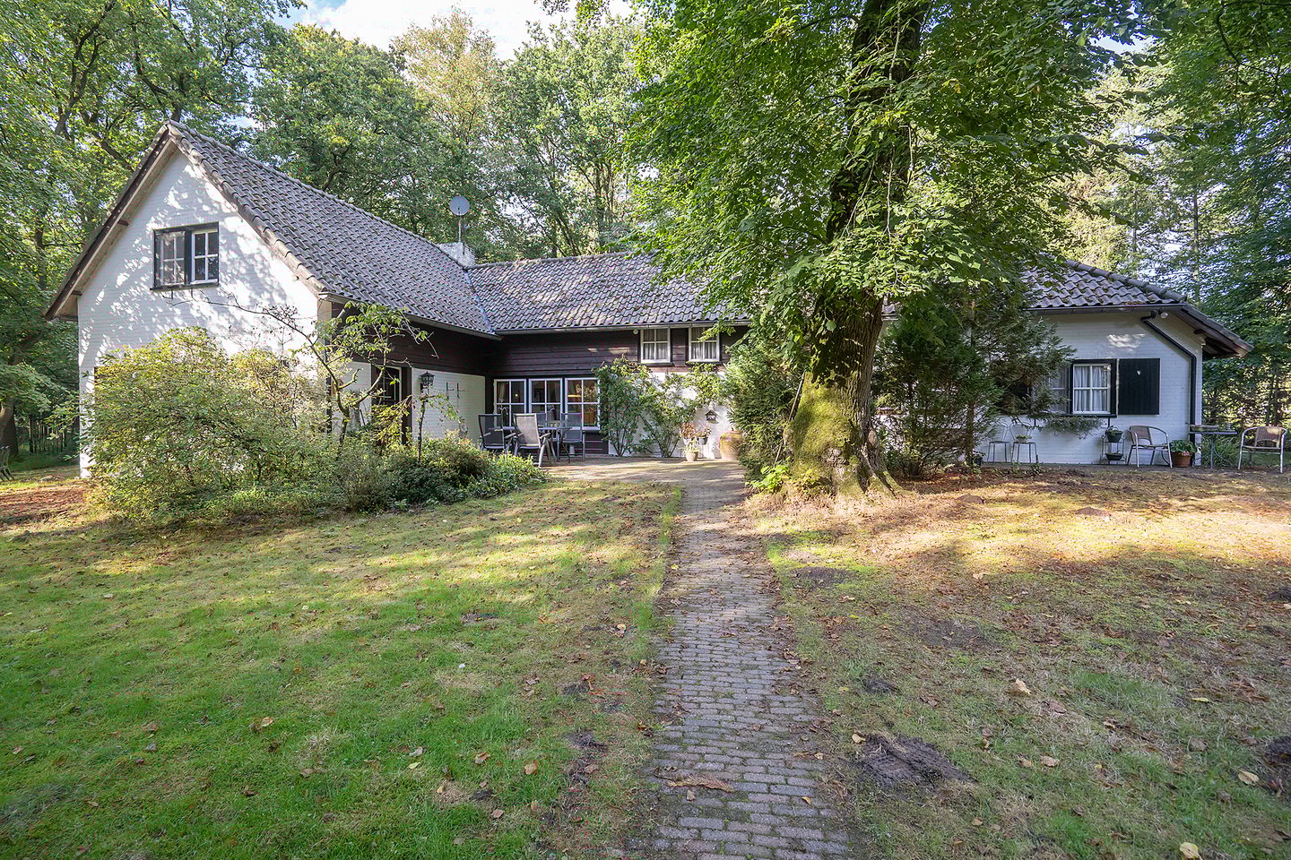 Bekijk foto 5 van Oirschotsebaan 2