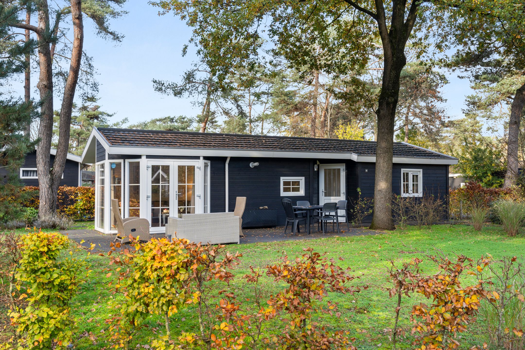 2-bedroom freehold villa in Otterlo — photo 1 of 5