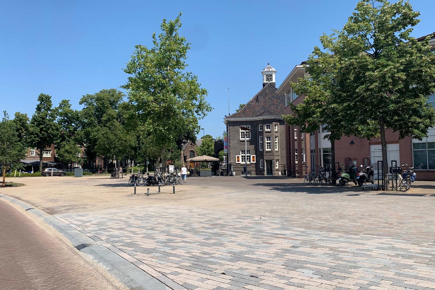 Bekijk foto 3 van Markt 27 F