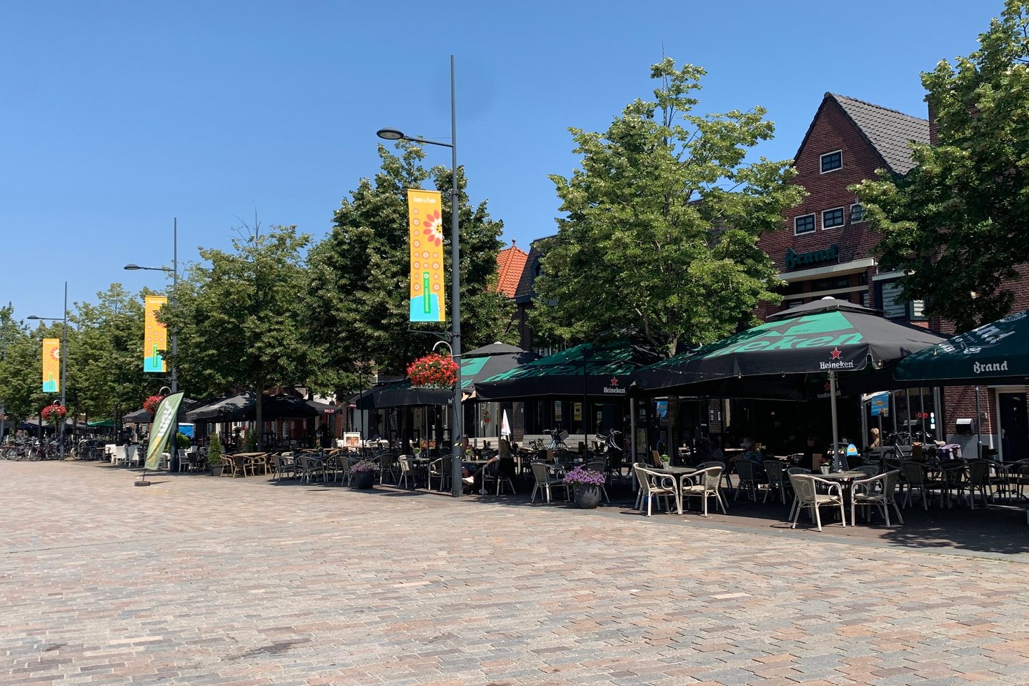 Bekijk foto 4 van Markt 27 F