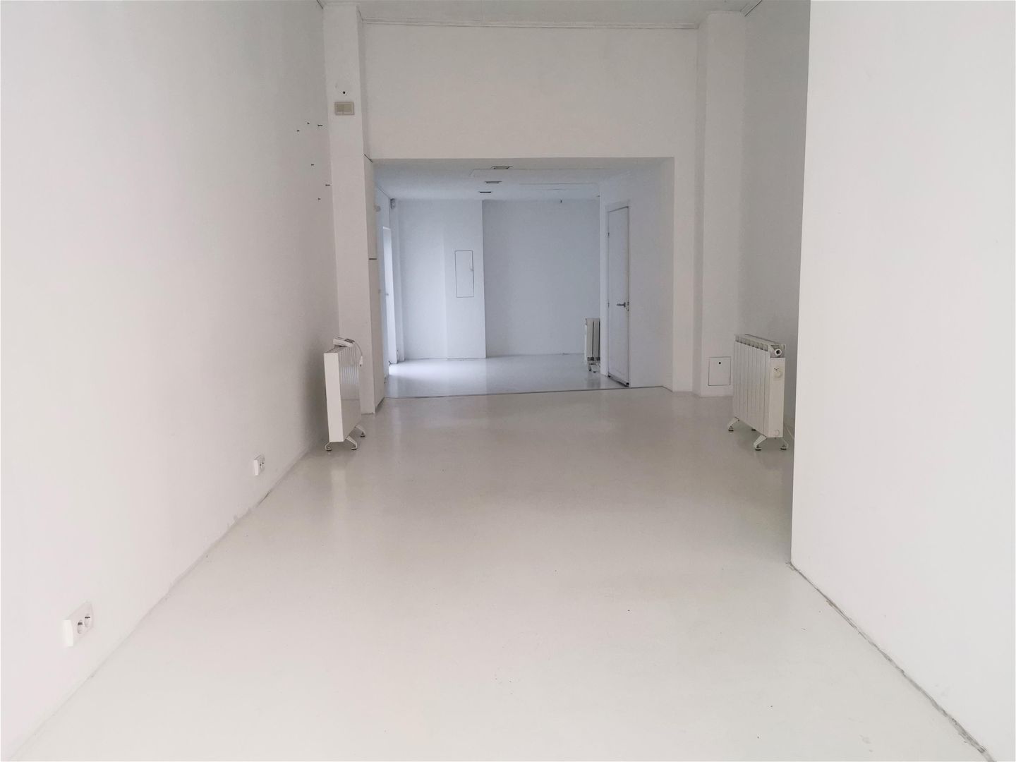 Bekijk foto 2 van Kazernestraat 140