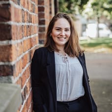 Kyra Oostland - Commercieel Medewerker