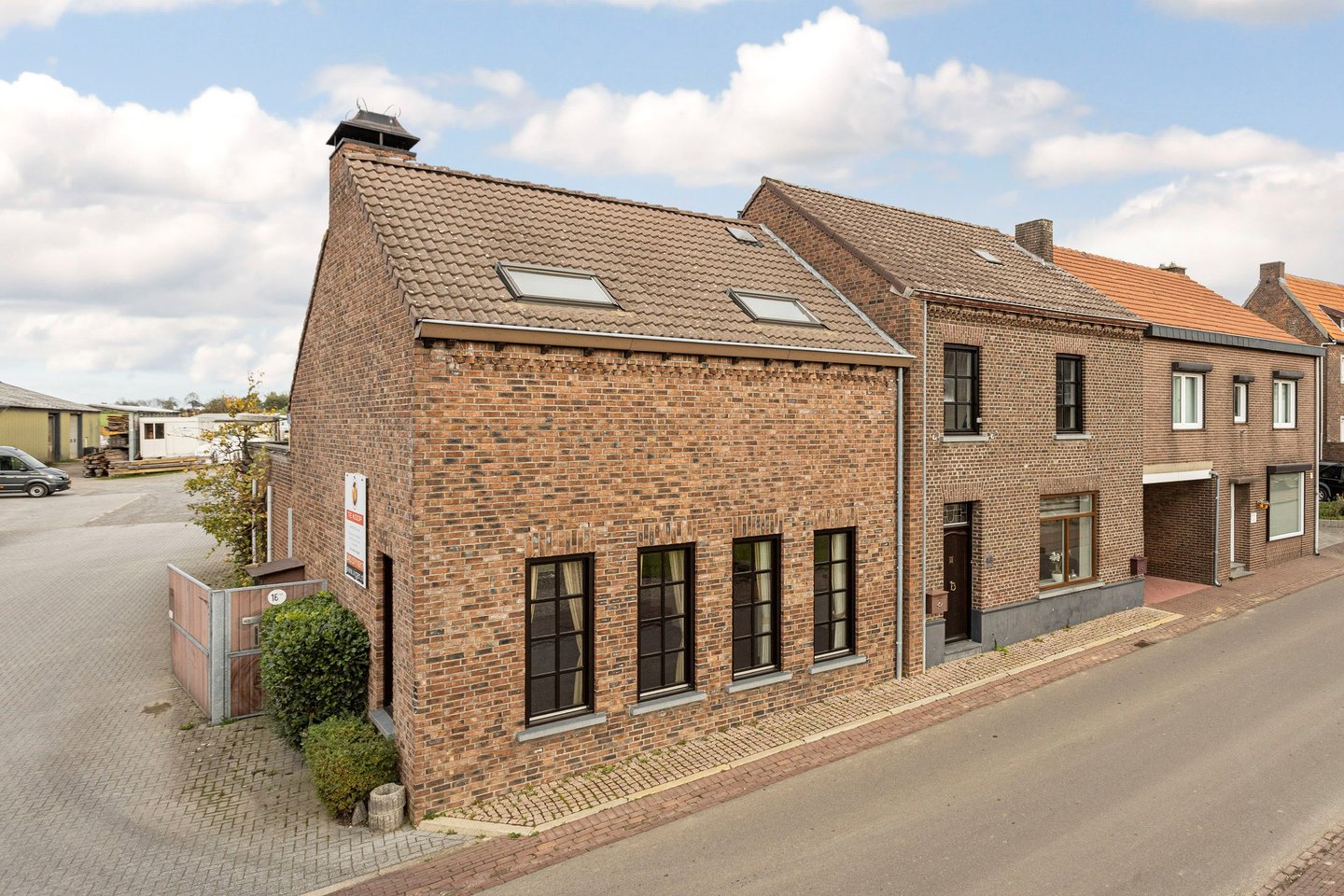 Bekijk foto 1 van Dalestraat 46