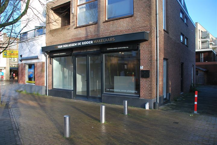 Treubplein 3, Voorschoten