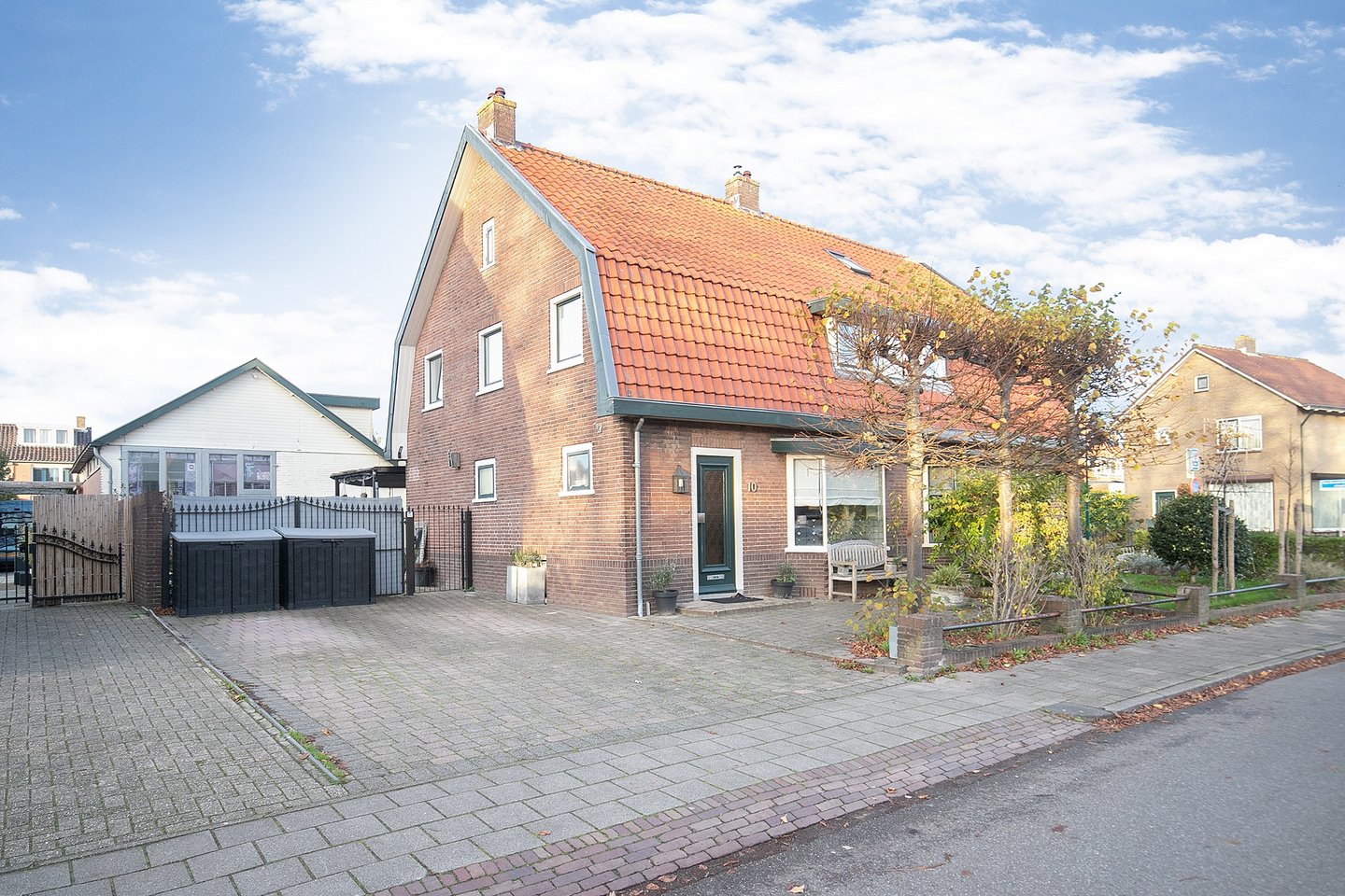 Bekijk foto 1 van Willem-Alexanderweg 10