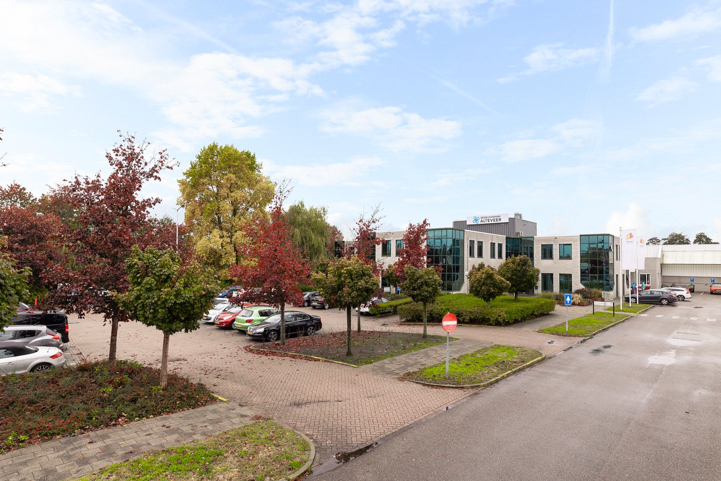 Bekijk foto 2 van Vermeerstraat 1