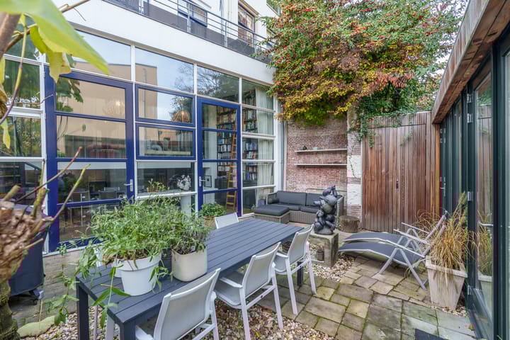 Photo 42 of Predikherenkerkhof 7-A