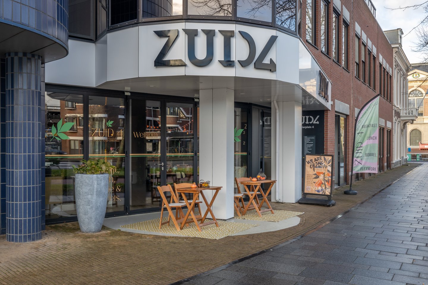 Bekijk foto 3 van Zuiderplein 4 -6