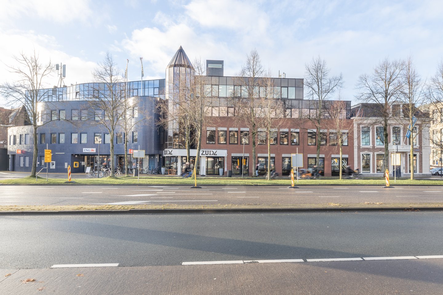 Bekijk foto 1 van Zuiderplein 4 -6