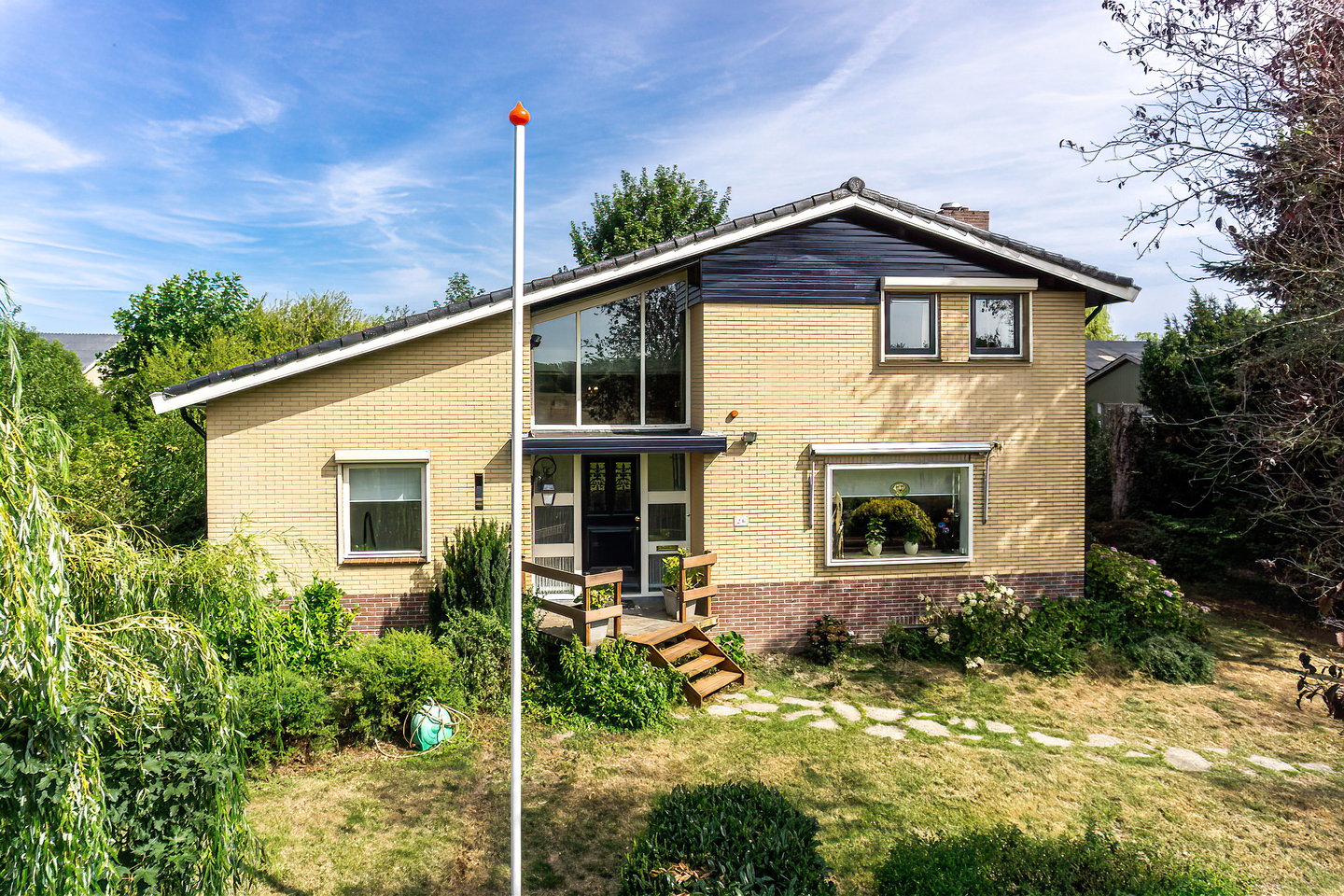 Bekijk foto 1 van Molenstraat 26