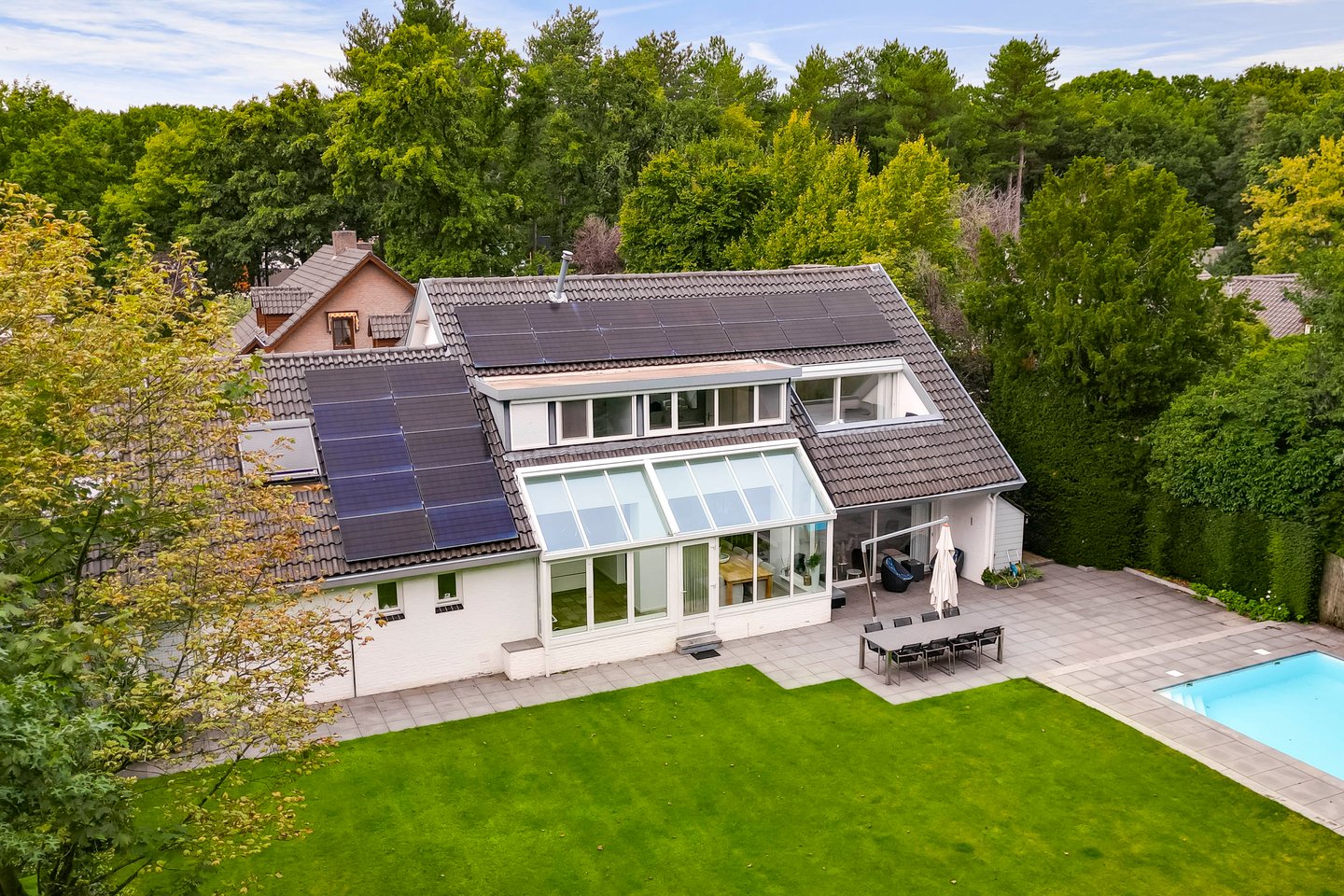 View photo 2 of Ruysdaelhof 6