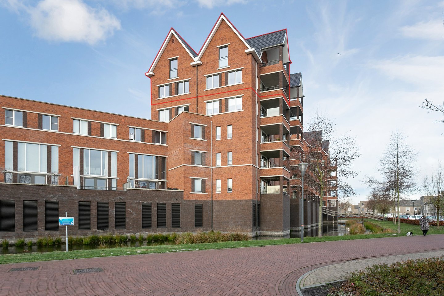 Bekijk foto 1 van Donjon 93