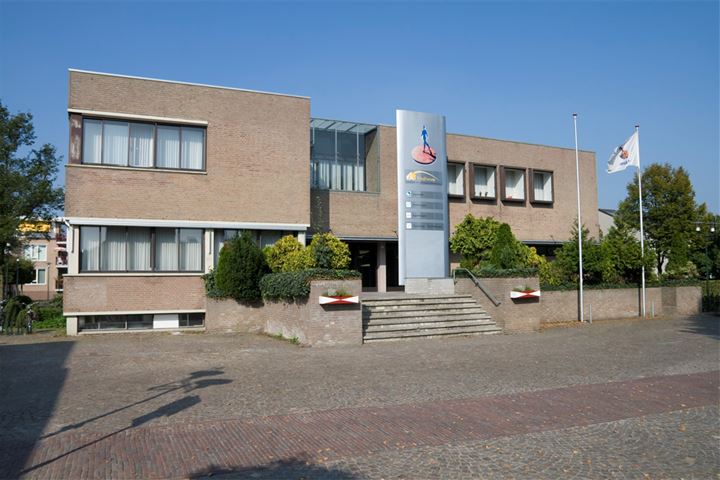 Sint Wilbertsplein 8, Bakel