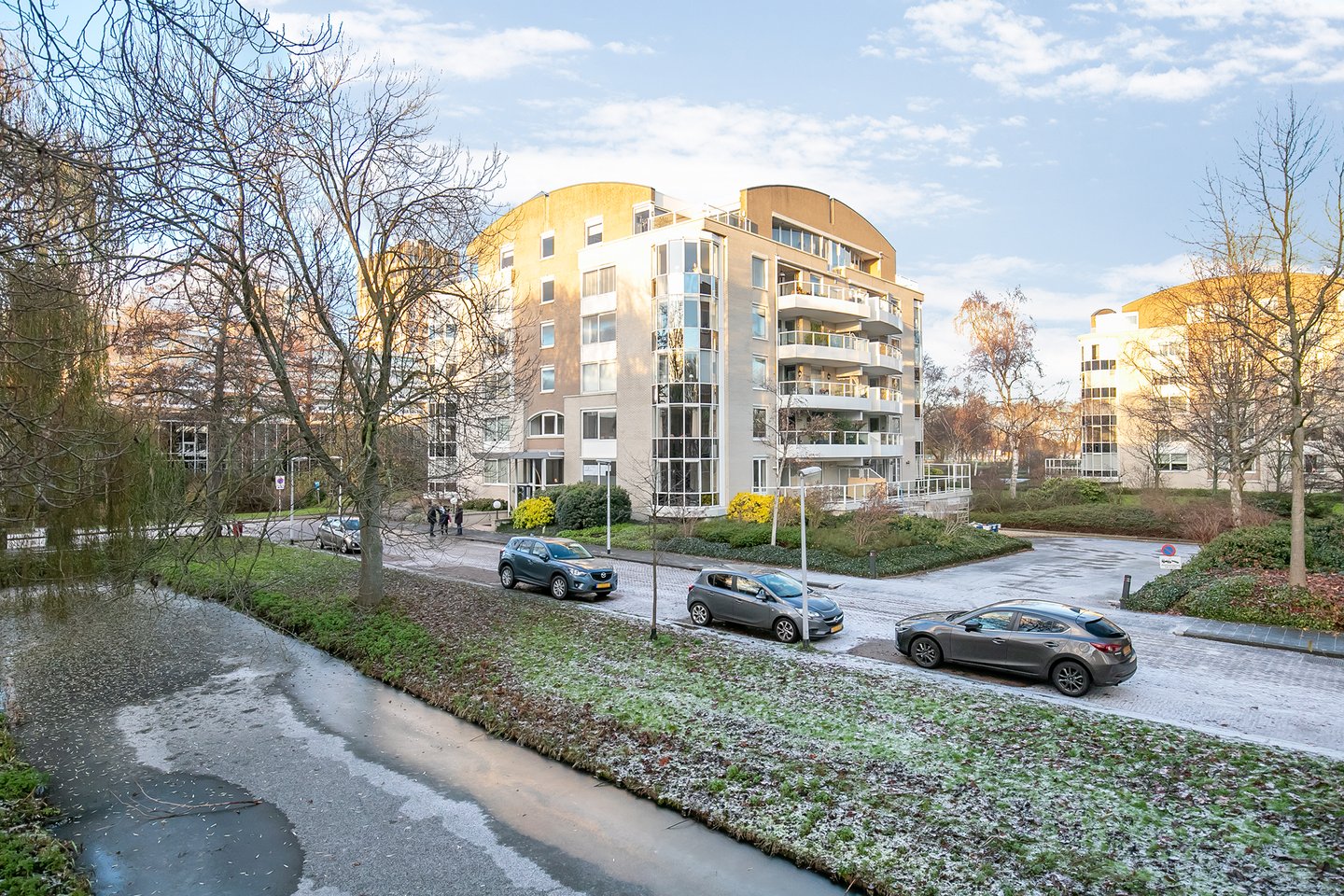 Bekijk foto 1 van Badhuislaan 27