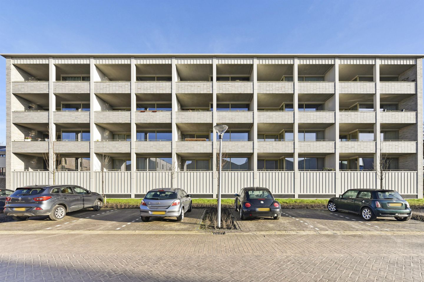 Photo 8 of Flowcoatstraat