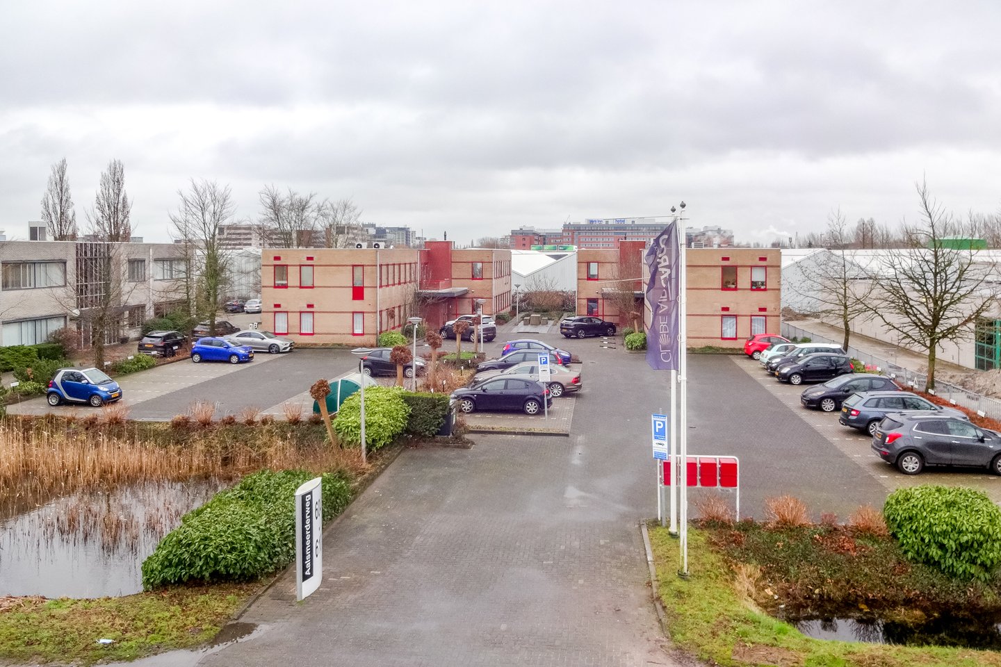 Bekijk foto 1 van Aalsmeerderweg 604 - 610